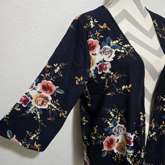 Navy Blue Kimono Duster Coverup with Floral Print Size Medium - Picture 3 of 10